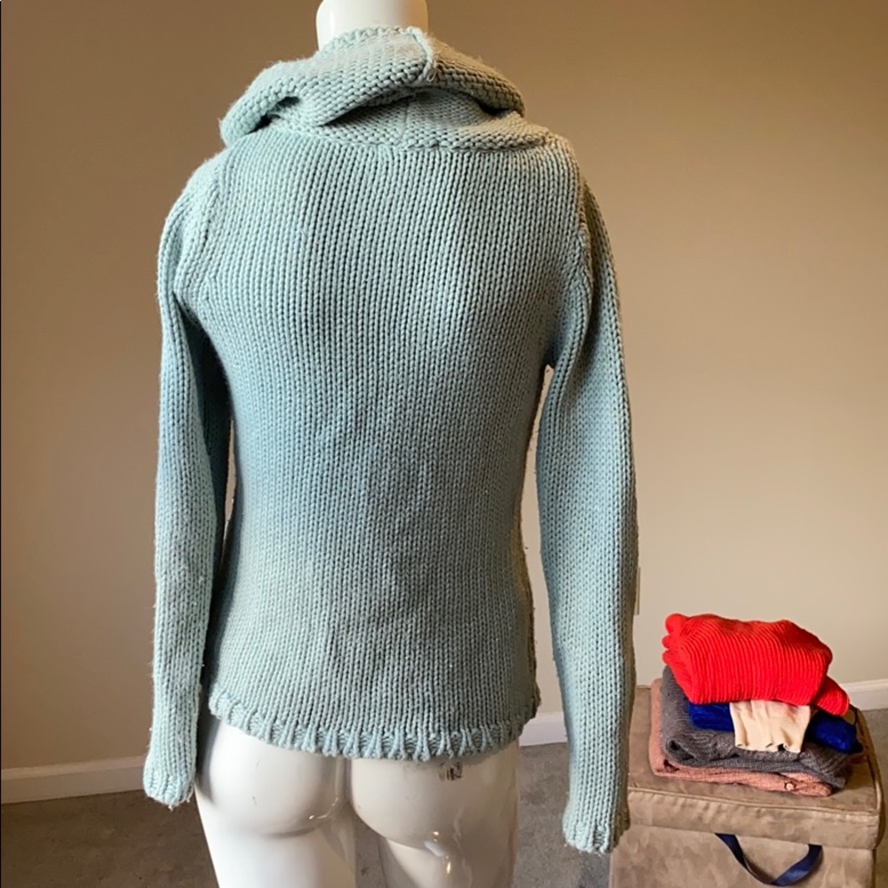 Sweaters - Picture 3 of 4